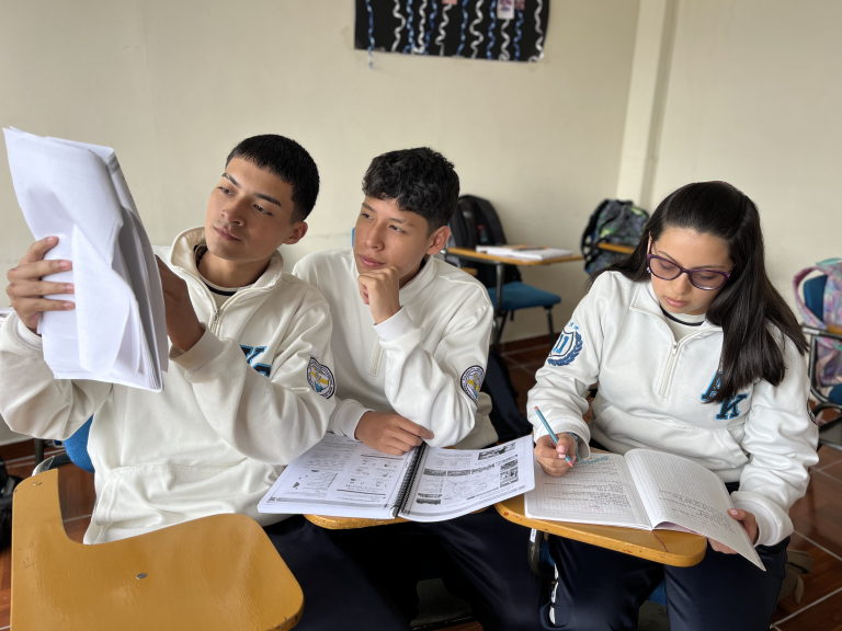 ¡Únete a la Comunidad Educativa del Colegio Santa Laura Montoya!
